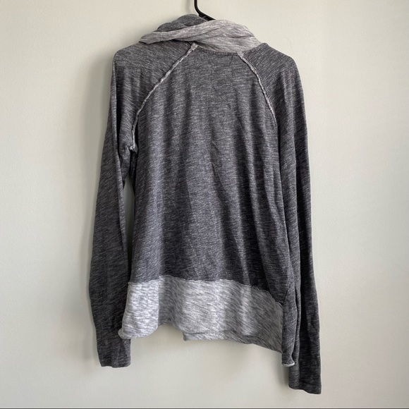 Free People Beach Cocoon Cowl Neck Pullover Sweater Gray Two Body Medium Large - Picture 5 of 5